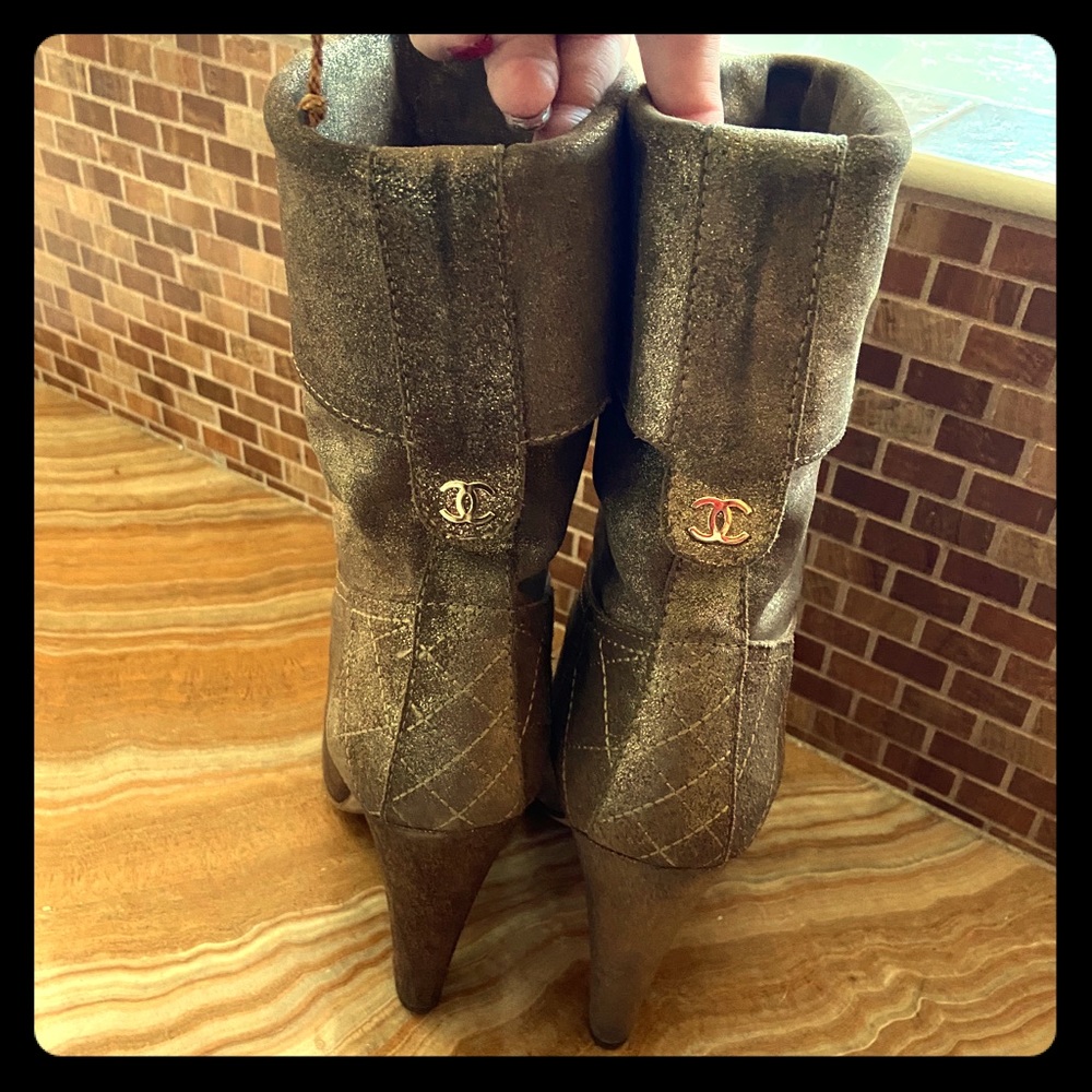 Chanel bronze boots 🌟RARE🌟 - Picture 3 of 15